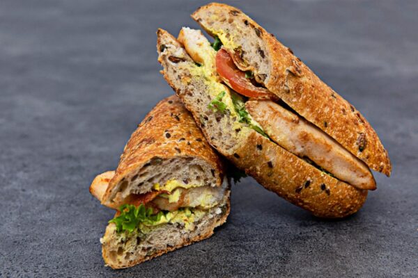 FH SANDWICH MED KYLLING/ UDEN BACON